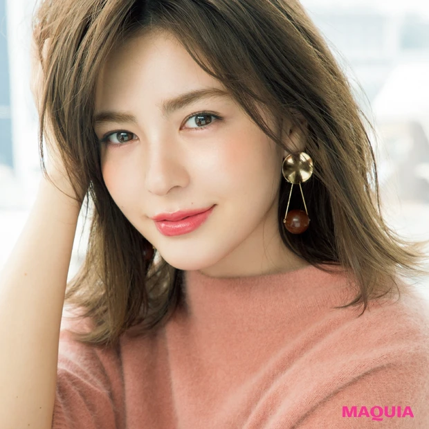 相手の心を掴むコーラルリップ