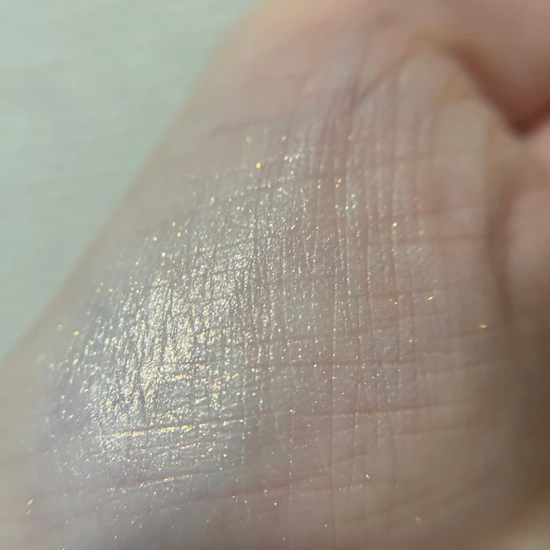 ゴールドダスト ライトリフレクティングセッティングパウダー スウォッチ