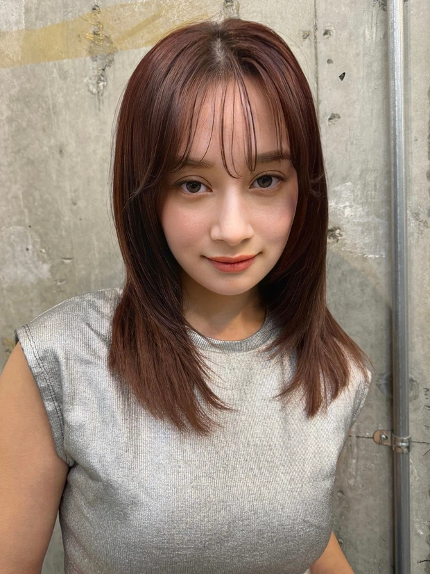 ミディアム ヘア 髪型 ヘアスタイル 前髪あり シースルーバング レイヤーヘア
