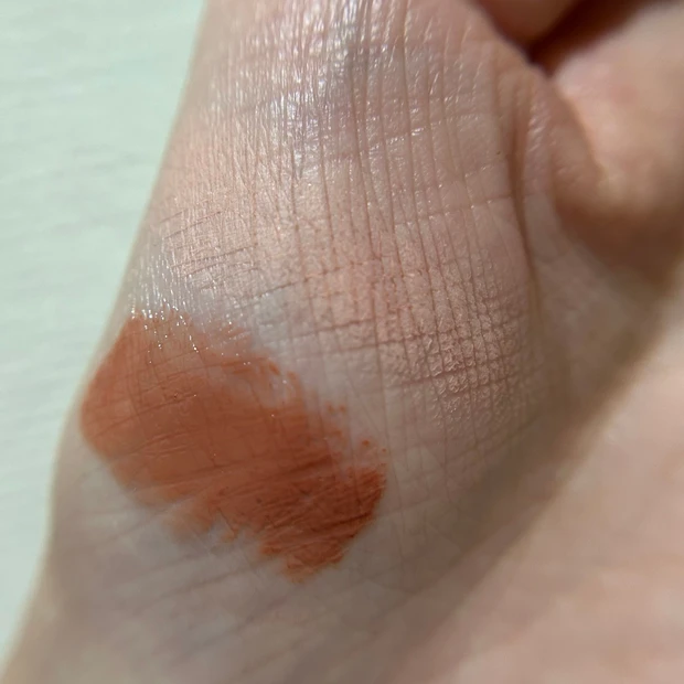 fweeデュアルチークメロウCR02、エクストラカラーシャイン675 パッケージ