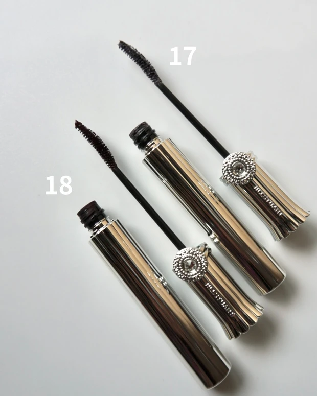 ジルスチュアート_秋コスメ2024_ブルーミングラッシュ　ニュアンスカーラー 17／18