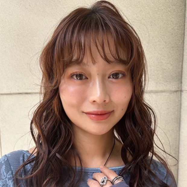 【抜け感ミディアム】パーマで朝ラク！ この冬注目の洒落見えミディアムレイヤー