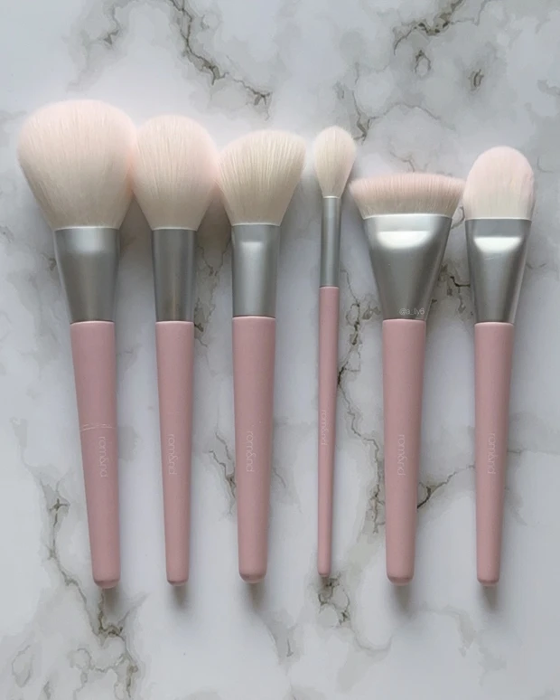 ロムアンド 韓国 romand rom&nd メイク ツール 道具 パフ ブラシ ドンキ 限定 日本 プチプラ ピンク