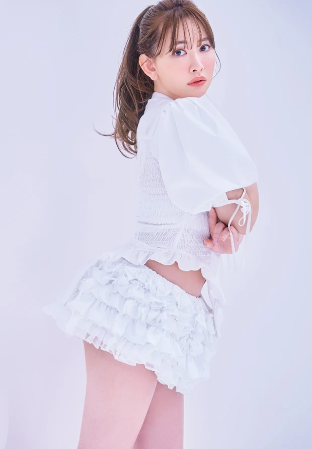 悩み相談はAIに、ボディケアは信頼するジムで。小嶋陽菜さんが自分のためにしていること