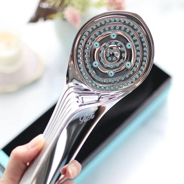 【MAQUIA×ReFa スペシャルウェビナーレポ】シャワーヘッドでスキンケア＆温浴効果UP＆節約も！？リファファインバブルSの実力とは！_2