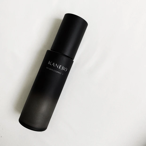 瞬時に纏う保湿ヴェールでバリア機能も向上!ターンオーバーを促し強い肌へ。_2_1