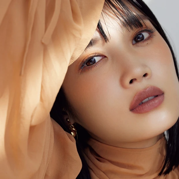 林 由香里さんの2021年MYベストヒットメイク。“盛るけど抜ける”くす…