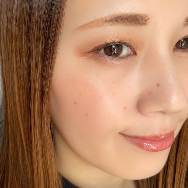 シグニチャーカラーアイズ 02 陽光色 メイク