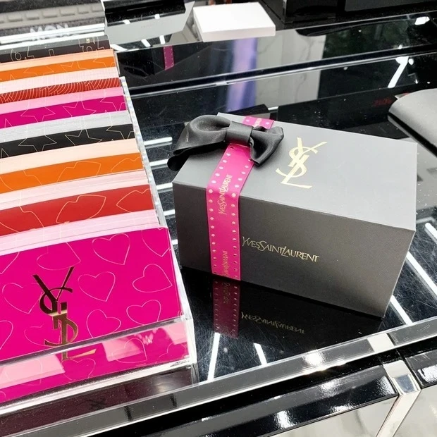 YSL表参道 フラッグシップ ブティックで、話題の“ATELIER PRINTING”を体験_9