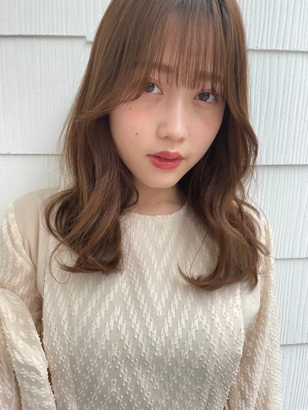 ミディアムヘア ヘアスタイル 前髪あり 暗髪