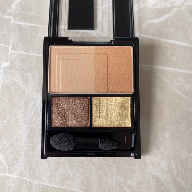 モンスターリップで話題沸騰したKATEの新作3Dプロデュースシャドウをスウォッチ付きでご紹介!【KATE】【3Dプロデュースシャドウ】【骨格メイク】【バズりコスメ】_2_2