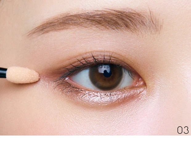 【2025年秋 アイシャドウ】対極質感(マット×グリッター)で透明感増し 手順3