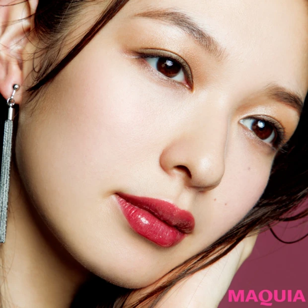 今秋は「重ねラメ」で女らしさが加速！ ラメぎっしりのグロスでレディな印象…