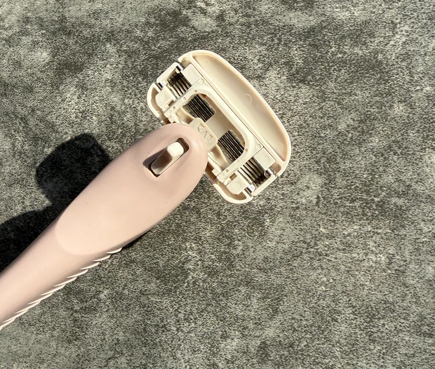 ドラッグストアで買える!背中のムダ毛ケアにminess(マイネス)背中用カミソリをレビュー_3