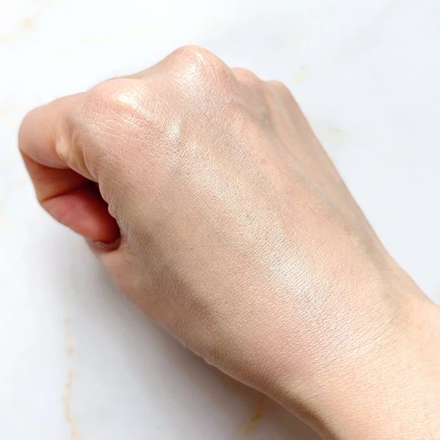 ロージー グロウライザー+ 塗布写真