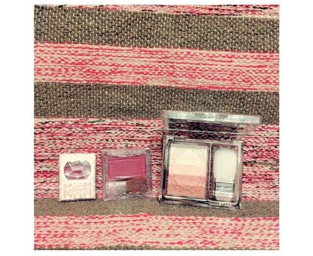 マキア 声優・小倉唯の#ゆいびゅーてぃ ボルドーメイク ハイライト チーク