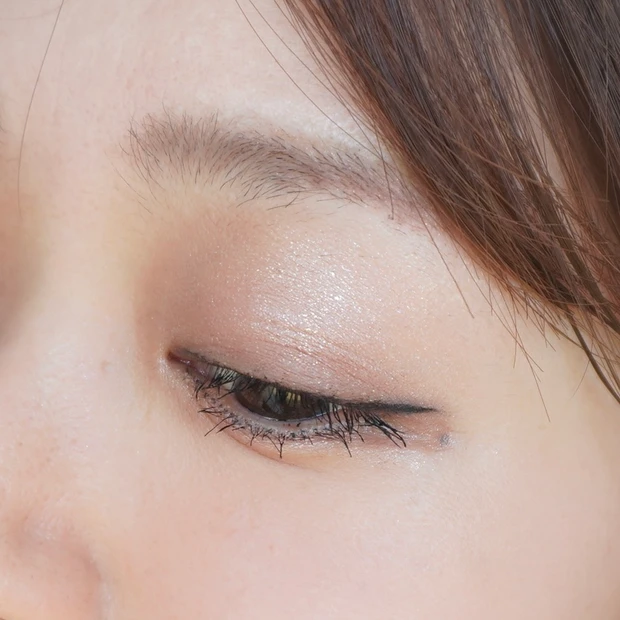 RMK リッド インプレッション リクイド アイシャドウ 06 ムーンリット マグノリアのメイク紹介