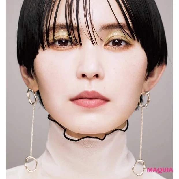 【プチプラアイシャドウ】グリッター×マット、大胆な質感コントラストが新しい_メイクのやり方