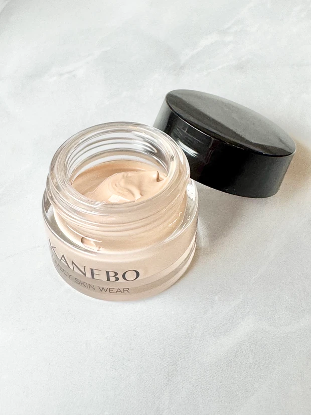 MAQUIA のん　付録　カネボウ　ファンデーション　ライブリー