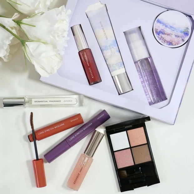 【アテニア】春限定メイクコフレ&おすすめアイテムを全色スウォッチ! 清らかな香りのオードトワレも