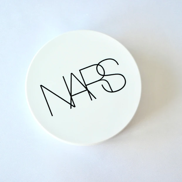 NARS ナーズ ライトリフレクティングセラムクッションファンデーション クッションファンデ