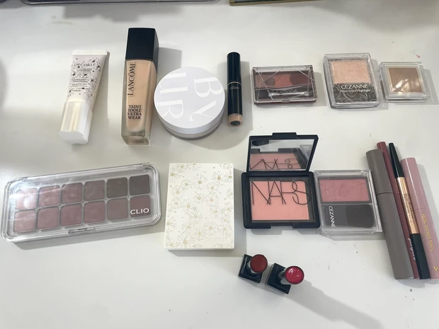 【表紙メイクに挑戦！】MAQUIA2月号齋藤飛鳥さんのメイクにトライ！赤リップが主役♡_2