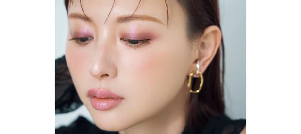 【秋メイク2024】抜け感を残して引き締めるバランス重視のピンクメイク　HOWTO