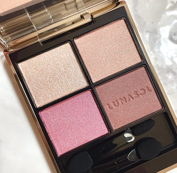 【ルナソル ホリデー アイシャドウ】イエベ春におすすめ！限定色のEX13をスウォッチ&レビュー！_4