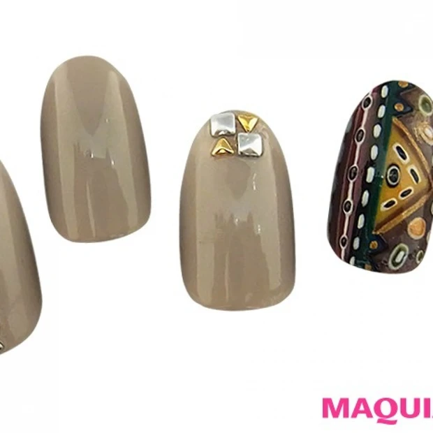 大人の女性によく似合う♡ モードな「70年代」ネイル