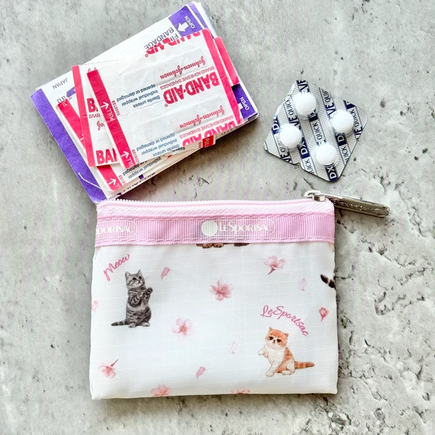 マキア4月号の特別付録!可愛すぎるレスポートサック『猫×桜柄の大小Wポーチ』。_6_3