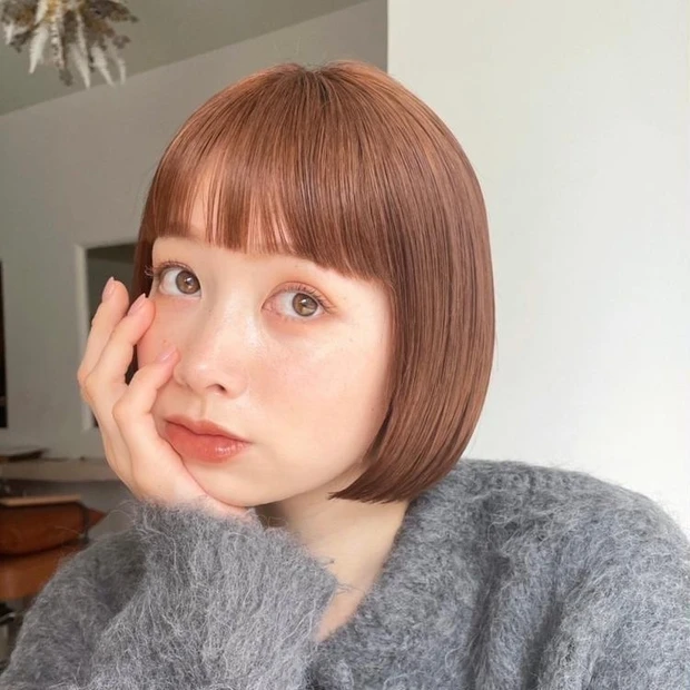 ボブ　ヘア　ミニボブ　髪型　ヘアスタイル　大人　前髪あり　小顔
