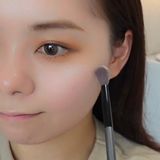 【橋本環奈ちゃんの表紙メイク】真似してみたよ！アイメイク・涙袋・リップヘアセットまで特徴を解説します！【メイク工程動画も♡】_11_2