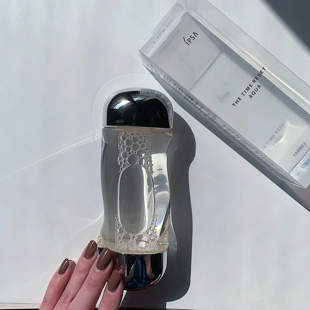 イプサの人気商品なのにも納得！水みたいにさっぱりなのに、絶妙に肌に吸い付く気持ちよいテクスチャー。_4