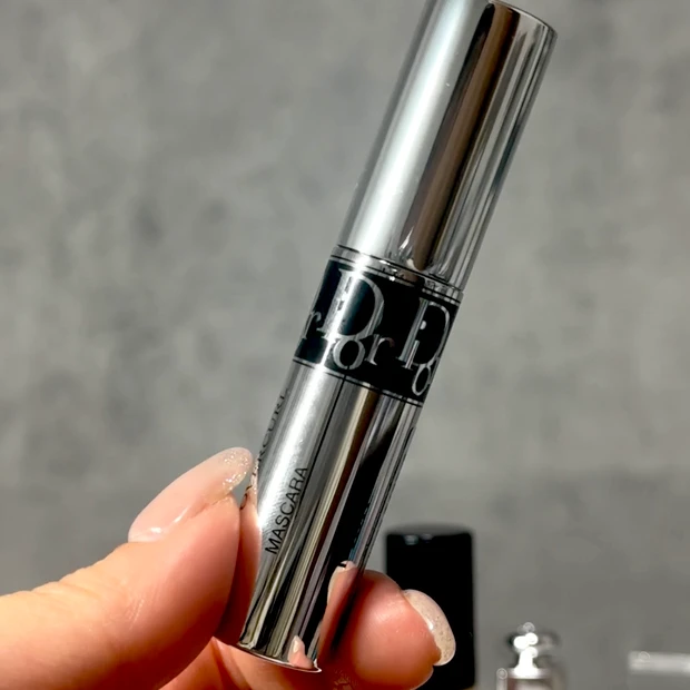 ・ディオールショウ アイコニック オーバーカール 090ブラック