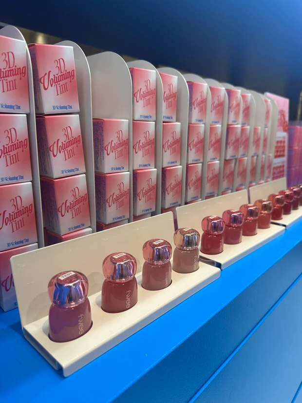 フィーアジト名古屋 fwee フィー 名古屋