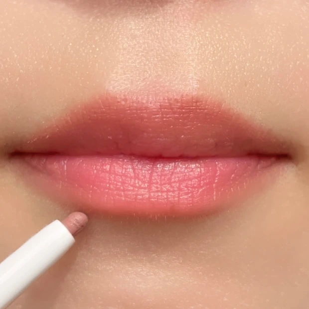 イエベ肌に似合うリップライナーと色味の組み合わせ