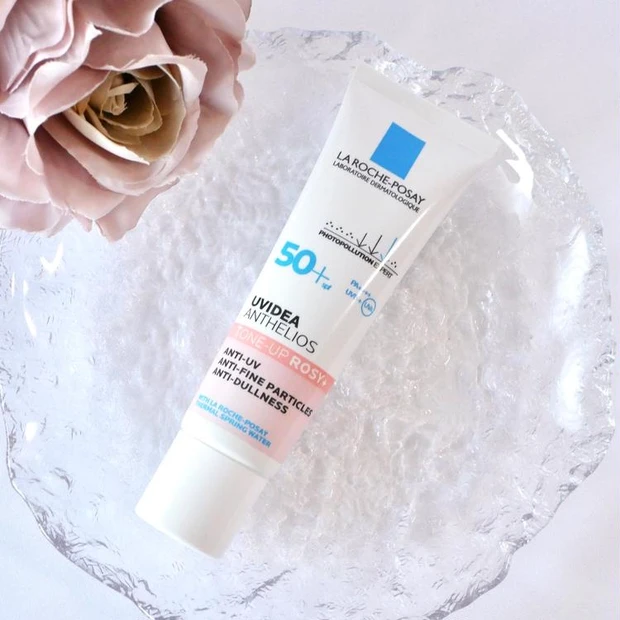 【4位】ラ ロッシュ ポゼの人気下地がパワーアップ！ 光を美しく反射させて明るくつるんとした肌印象に