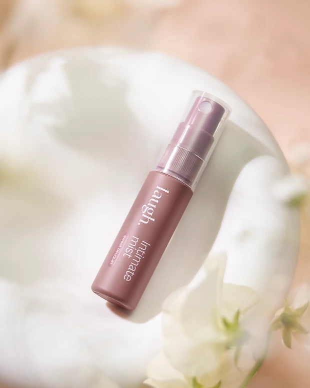 フェムケア名品10　laugh. （ラフドット）インティメイトフレッシュミスト  スイートブーケ