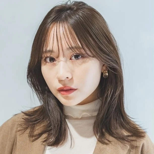 ミディアム ヘア 髪型 30代 40代 ヘアスタイル シースルーバング