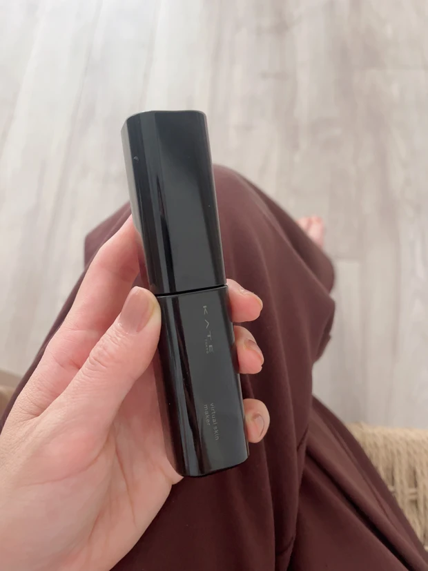 ケイト　バーチャルスキンフィルムファンデーション