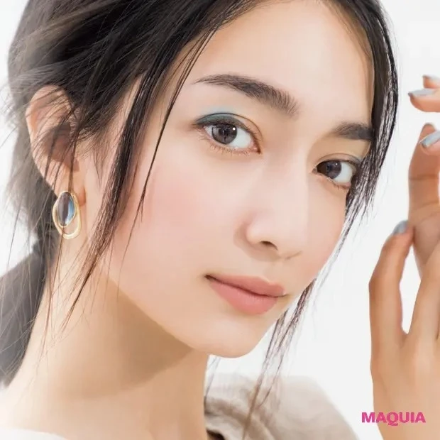 メイクはもっと自由でいい！長井かおりさんの冒険色メイクで自分を解放