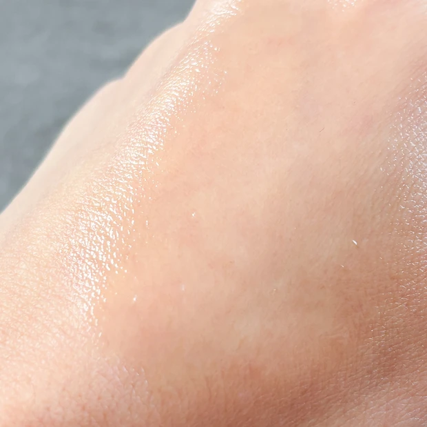 年末に向けた肌への投資。〈ゲラン〉最高峰オイルでうるおいとハリを仕込む上級スキンケア_2