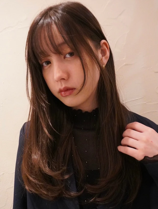 ヘアカタログ ロング ロングヘア 前髪あり サイド