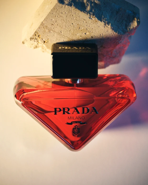 プラダ ビューティのハンドクリーム&香水5選】アイコニックな
