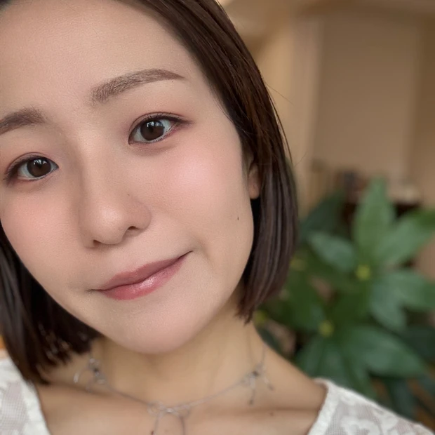 KATE ポッピングシルエットシャドウ PK-1 ラズベリーロゼポップ スウォッチ 仕上がり