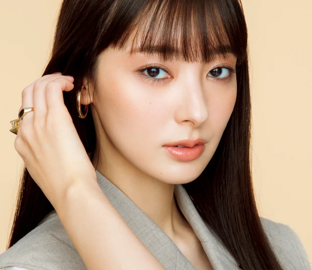 林 由香里が教える“美肌印象狙い”の春色アイレシピ PhotoGallery_1_1