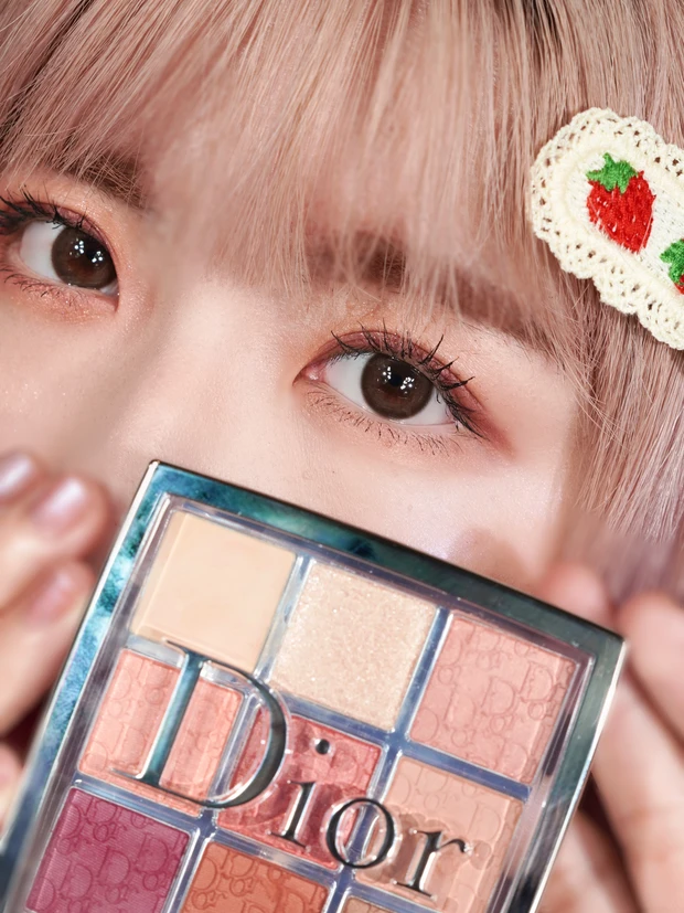 ディオール　バックステージアイパレット　コーラル