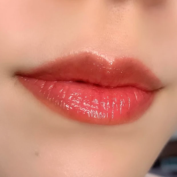 MAQUIA9月号付録 ピアー ローティントミニ07 使用感イメージ