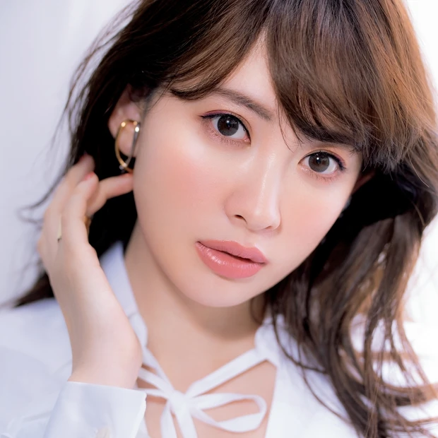 リップマニアなこじはるが選ぶ最旬リップ。永遠の定番、ヌーディピンクならこ…