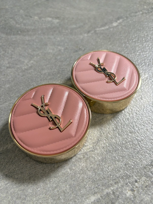 イヴ・サンローラン ボーテ　YSL メイクミーブラッシュ パウダー　チーク　限定　新色　2026 夏　イエベ　ブルベ　人気　No.23 ホット モーヴ　No.68ペパリー ピンク